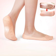 Silicone gel foot protectors designed for moisturizing.